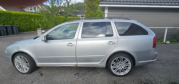 Skoda Octavia 2008 photo 5