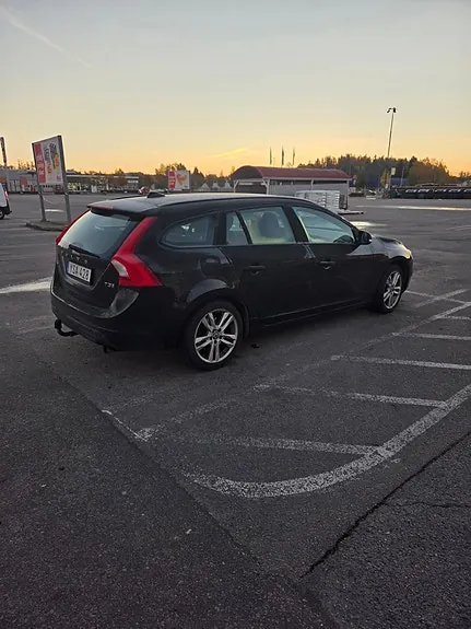 Volvo V60 2018 photo 3
