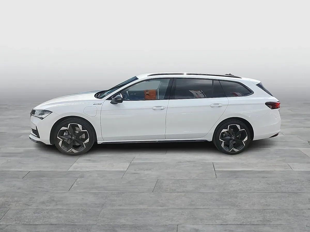 Skoda Superb 2026 photo 3
