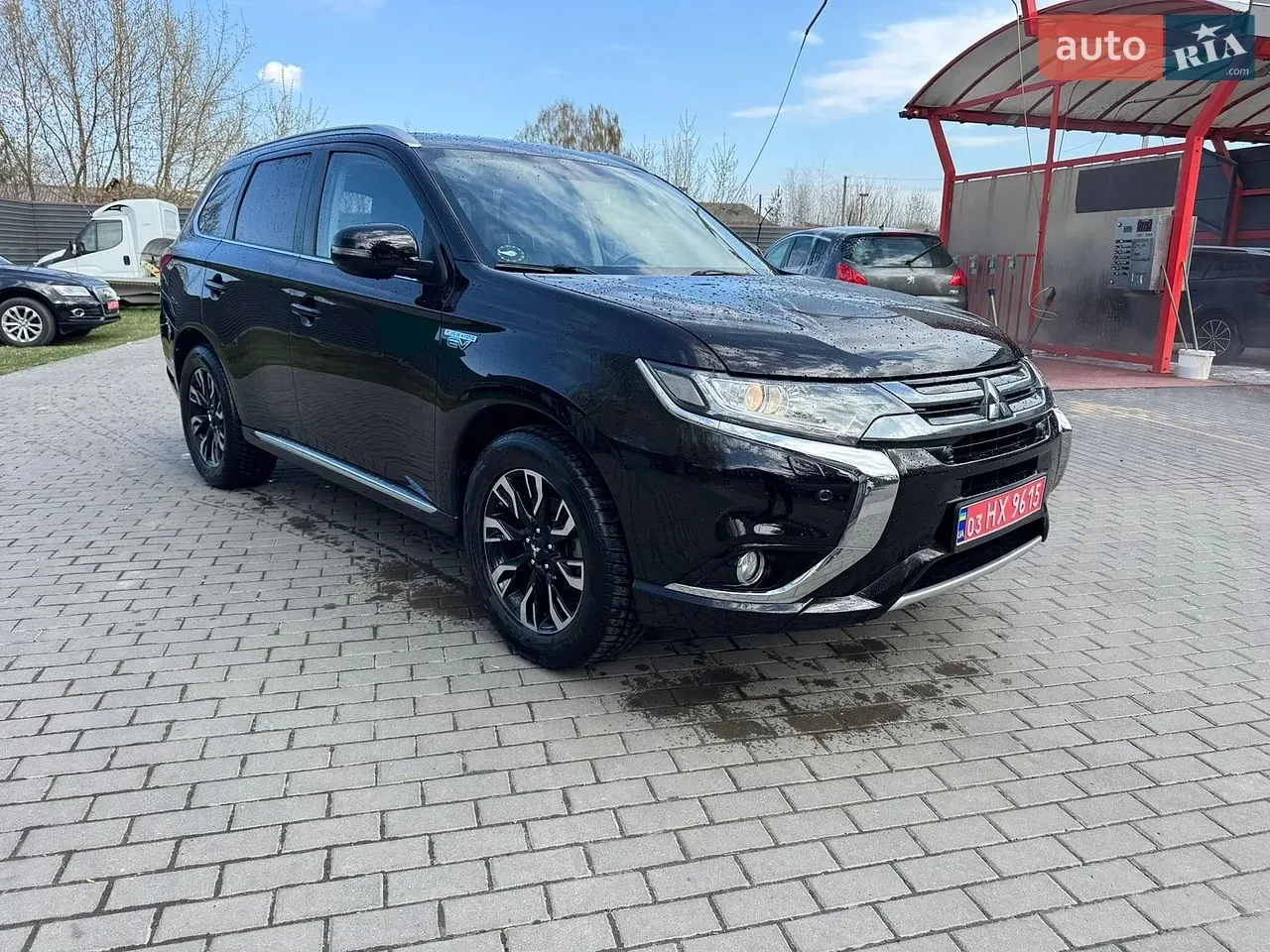 Mitsubishi Outlander 2016 photo 2