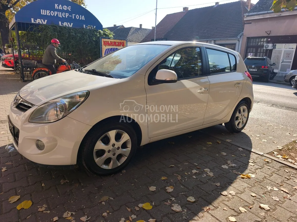 Hyundai I20 2012 photo 2