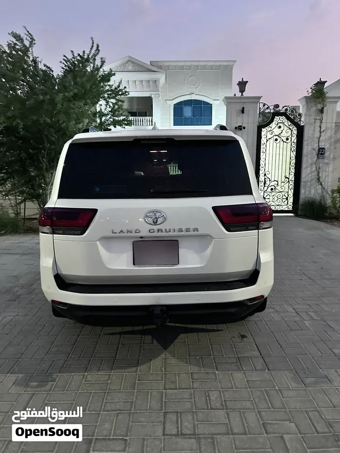 Toyota Land Cruiser 2024 photo 2