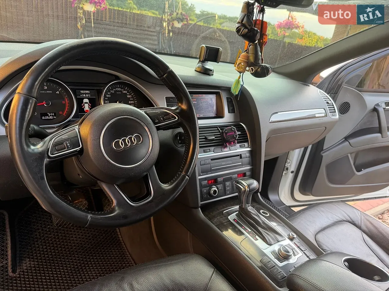Audi Q7 2012 photo 5
