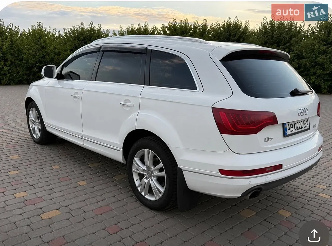 Audi Q7 2012 photo 3