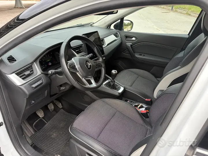 Renault Captur 2024 photo 5