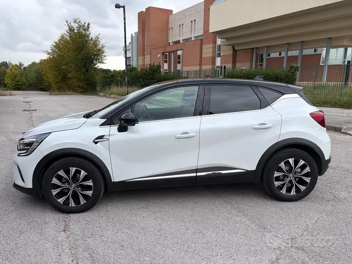 Renault Captur 2024 photo 3