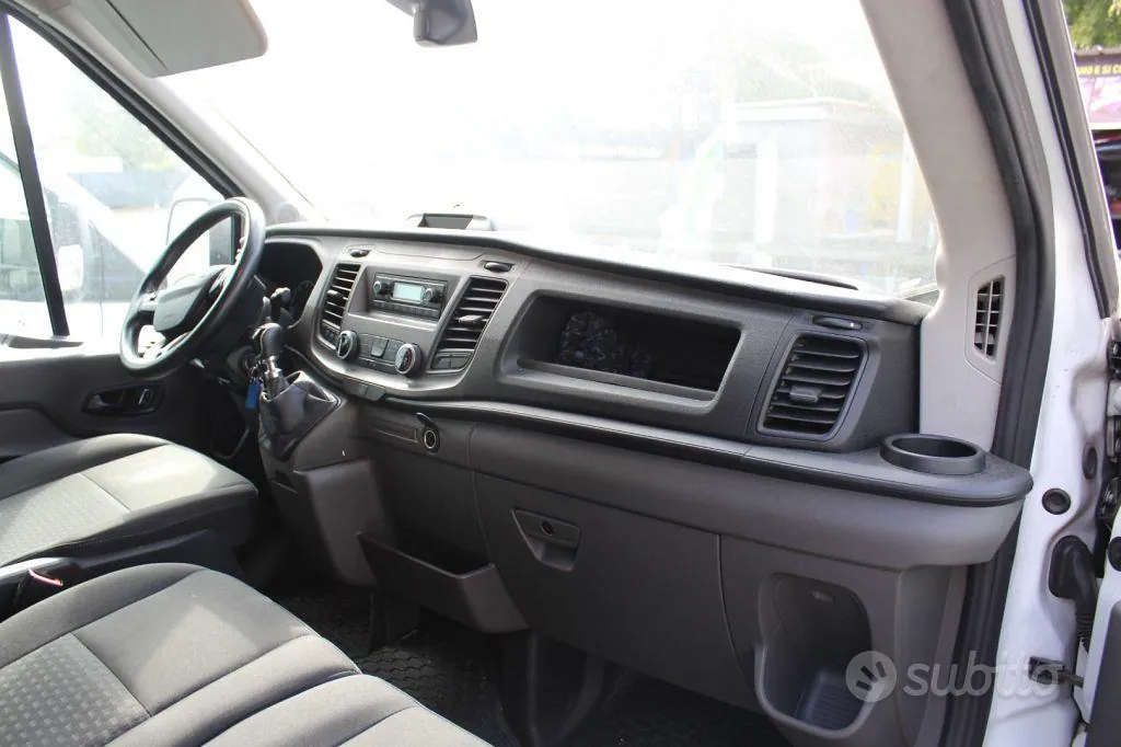 Ford Transit 2023 photo 3