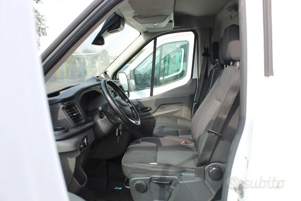 Ford Transit 2023 photo 4