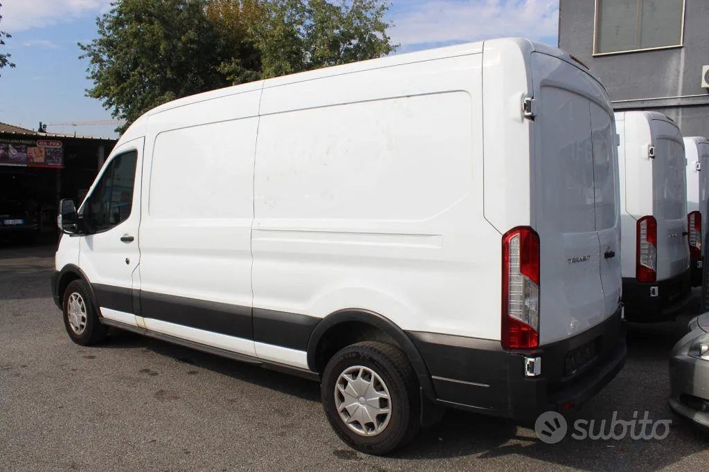 Ford Transit 2023 photo 2