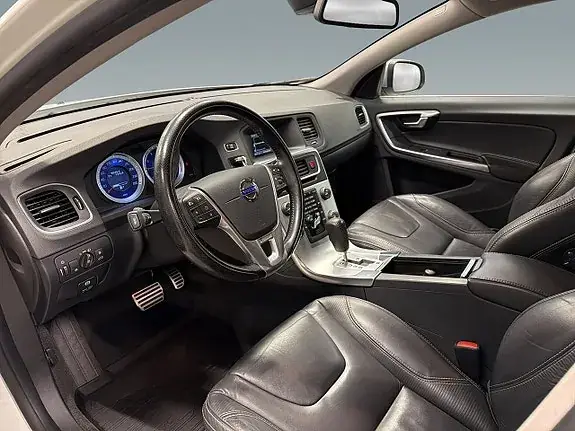 Volvo V60 2012 photo 5