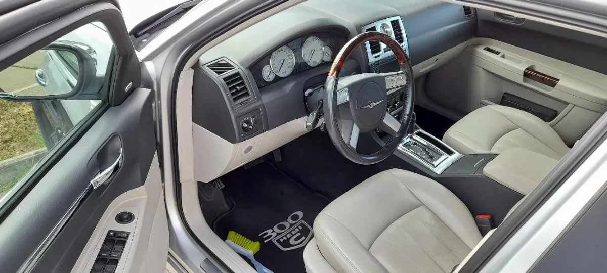 Chrysler 300C 2005 photo 3