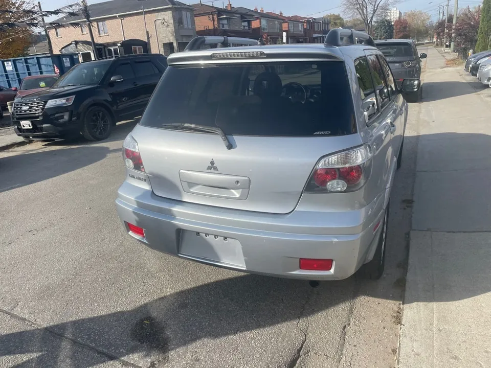 Mitsubishi Outlander 2005 photo 4