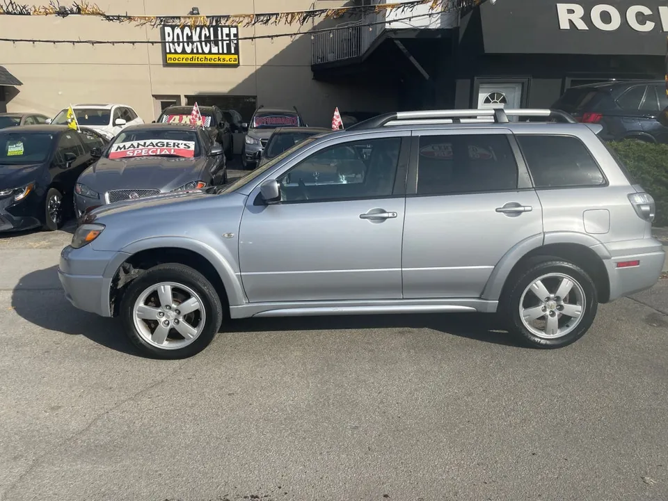 Mitsubishi Outlander 2005 photo 2
