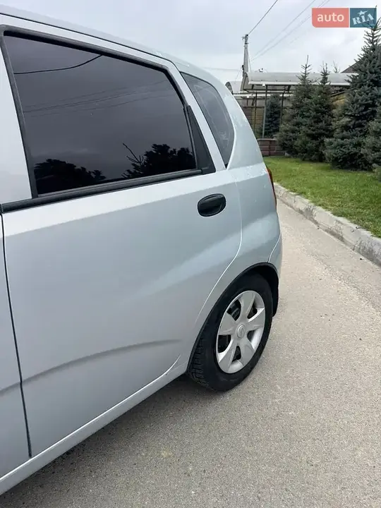 Chevrolet Aveo 2013 photo 5