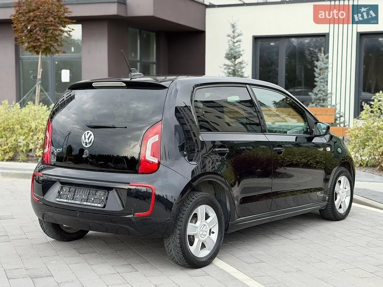 Volkswagen E-Up! 2015 photo 4
