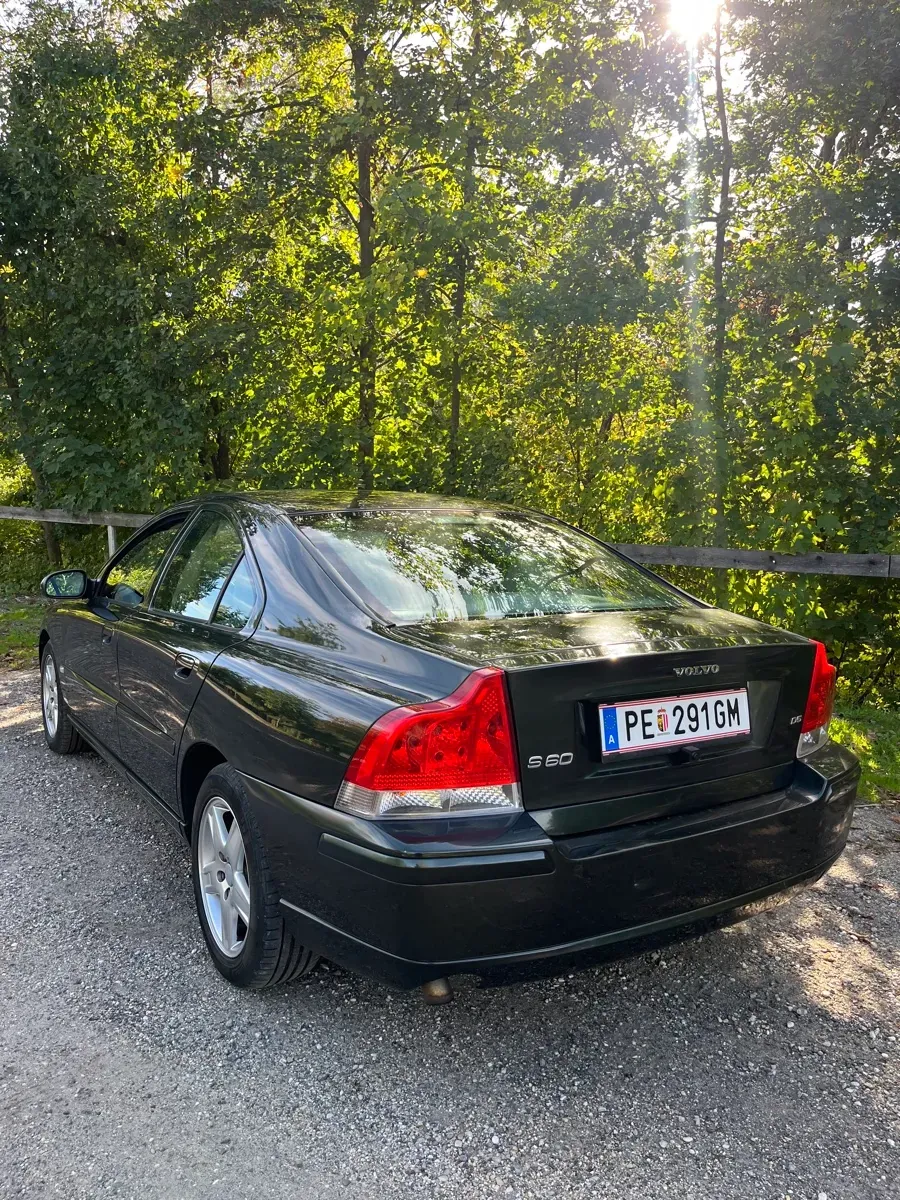 Volvo S60 2004 photo 2