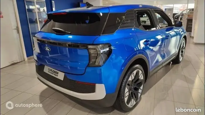 Ford Explorer 2026 photo 5