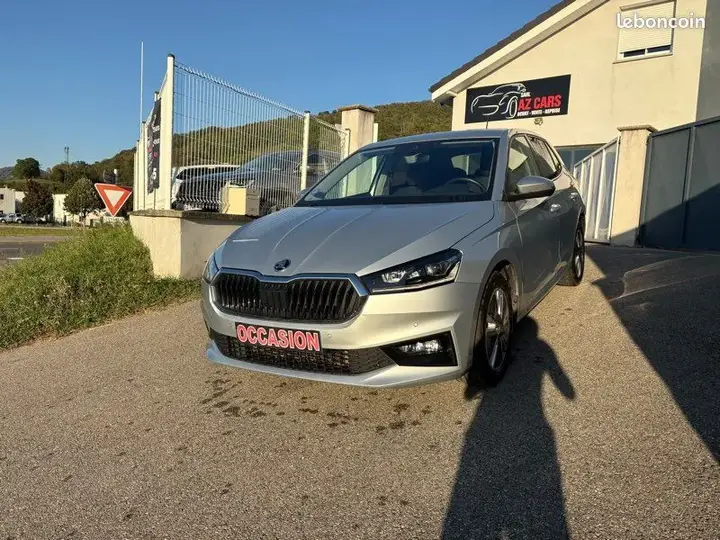 Skoda Fabia 2023 photo 2