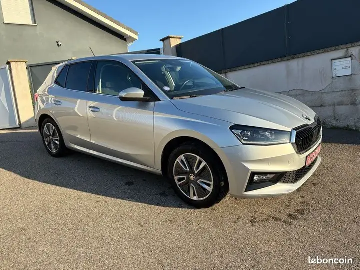 Skoda Fabia 2023 photo 4