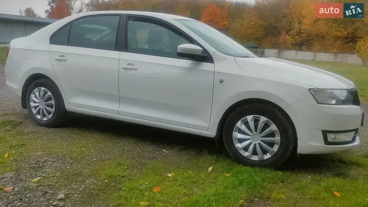 Skoda Rapid 2014 photo 2