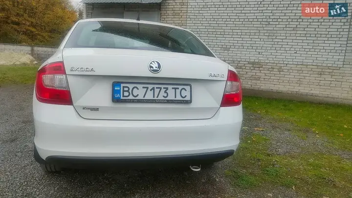 Skoda Rapid 2014 photo 4