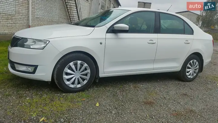 Skoda Rapid 2014 photo 3