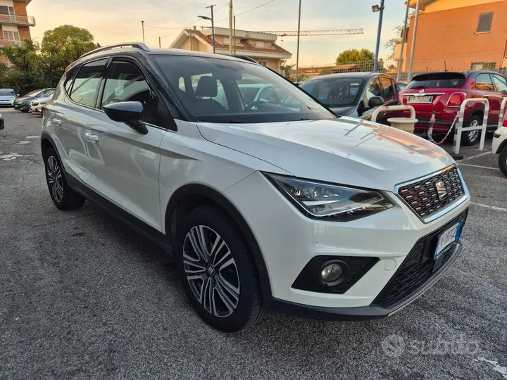 Seat Arona 2019 photo 2