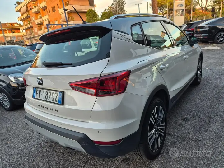 Seat Arona 2019 photo 4