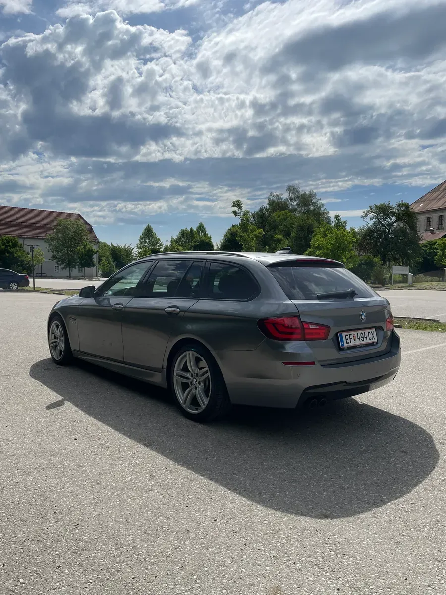 BMW 5 Series 2012 photo 3
