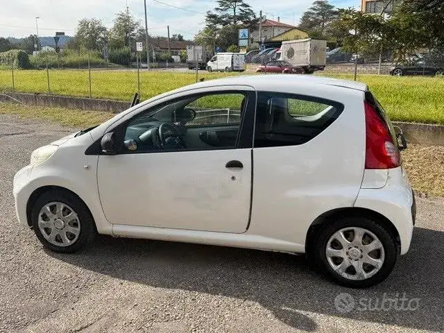 Peugeot 107 2009 photo 4