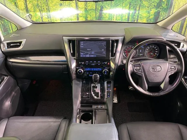 Toyota Alphard 2020 photo 2