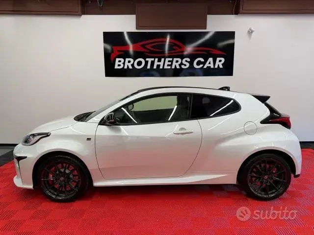 Toyota Yaris 2024 photo 4