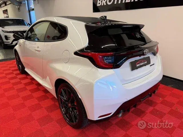 Toyota Yaris 2024 photo 5