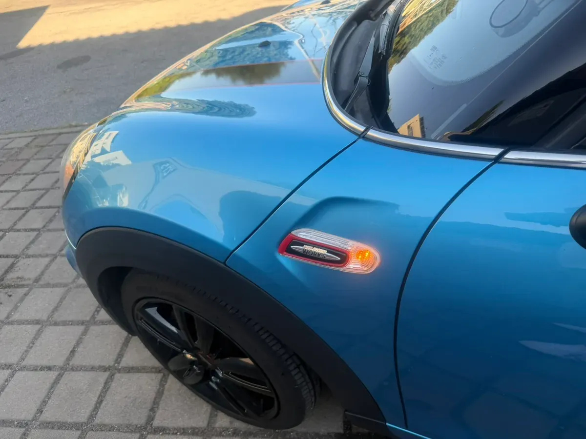 Mini Cooper D 2015 photo 2