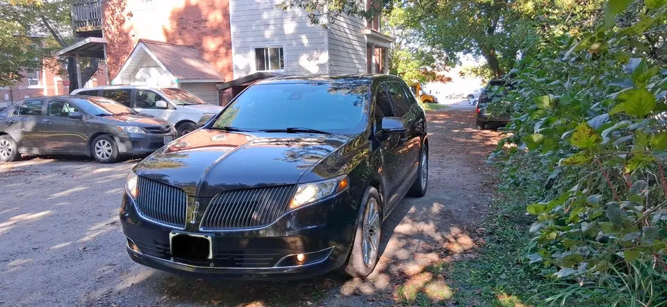 Lincoln Mkt 2014 photo 2
