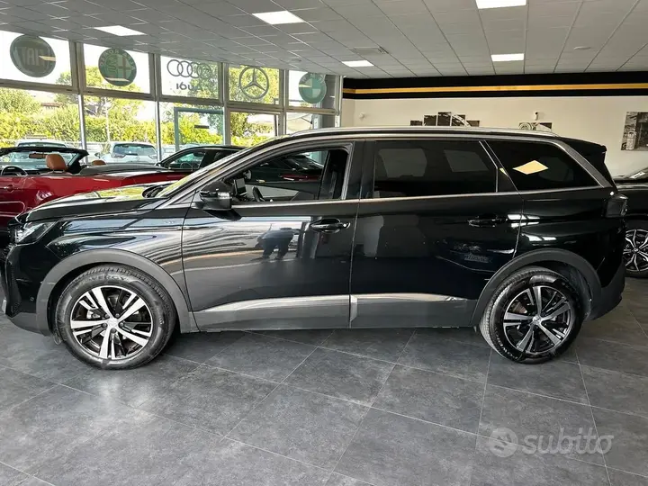 Peugeot 5008 2023 photo 5