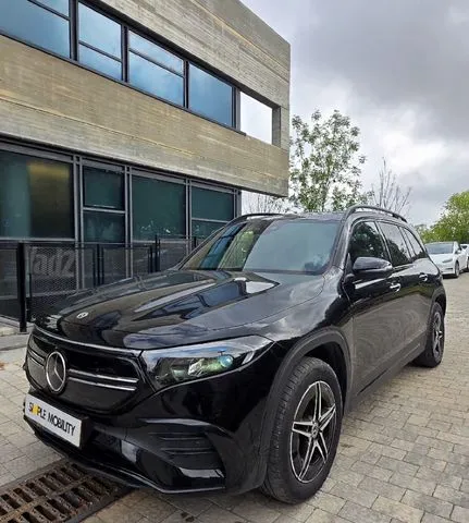 Mercedes-Benz Eqb