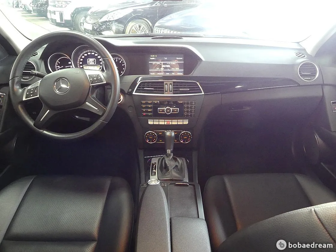 Mercedes-Benz C200 2012 photo 4