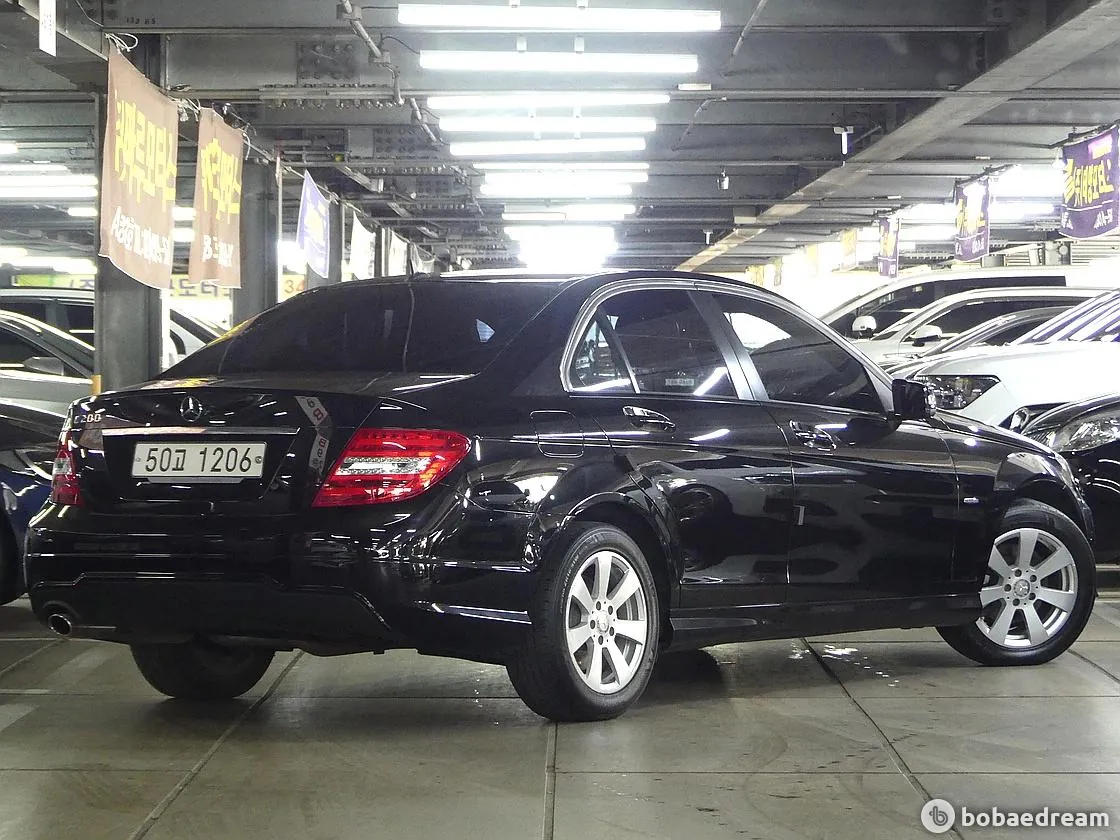 Mercedes-Benz C200 2012 photo 3
