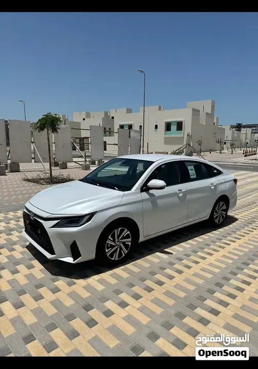 Toyota Yaris 2023 photo 2