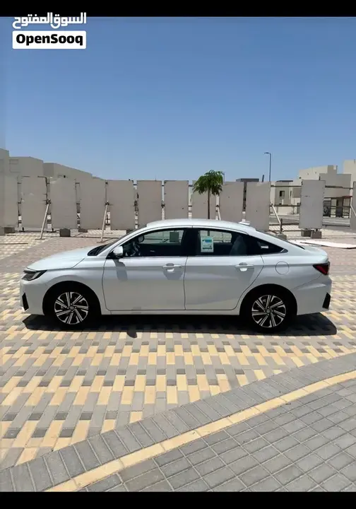 Toyota Yaris 2023 photo 3