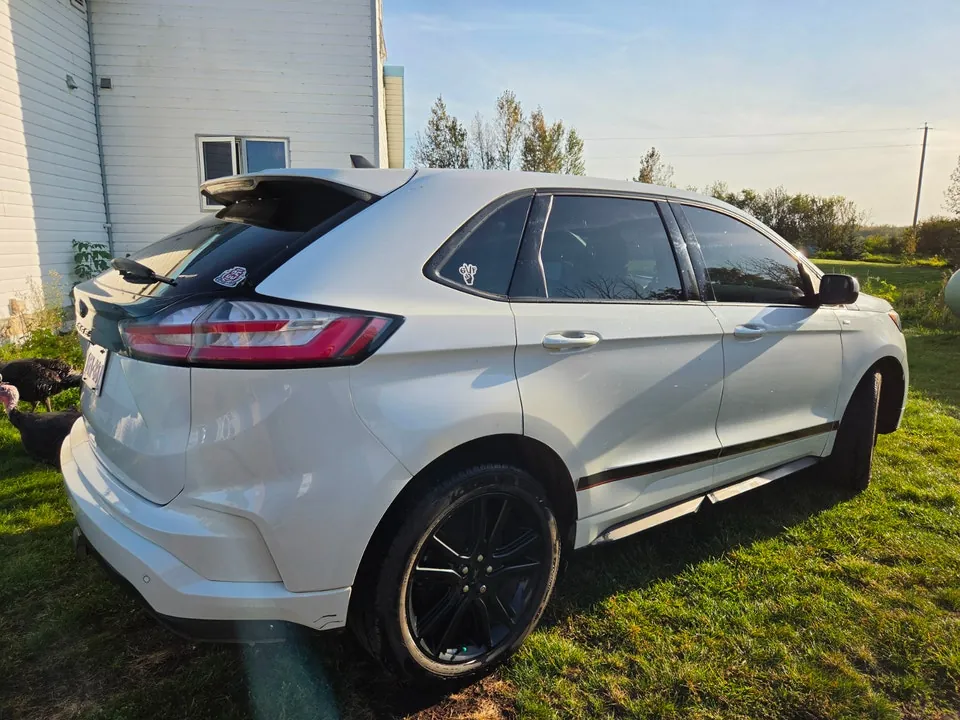 Ford Edge 2022 photo 4