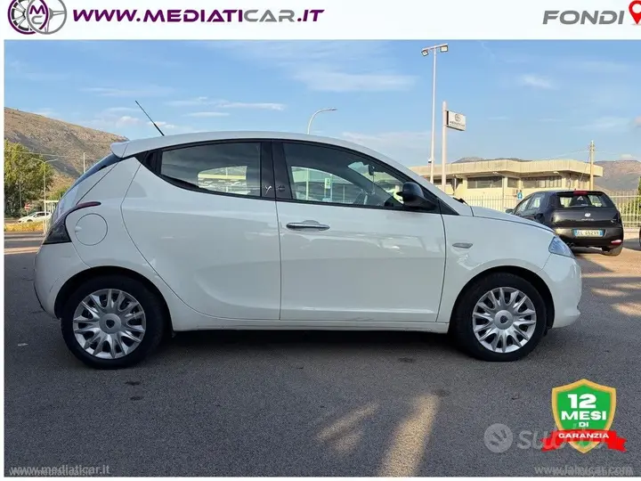 Lancia Ypsilon 2012 photo 3
