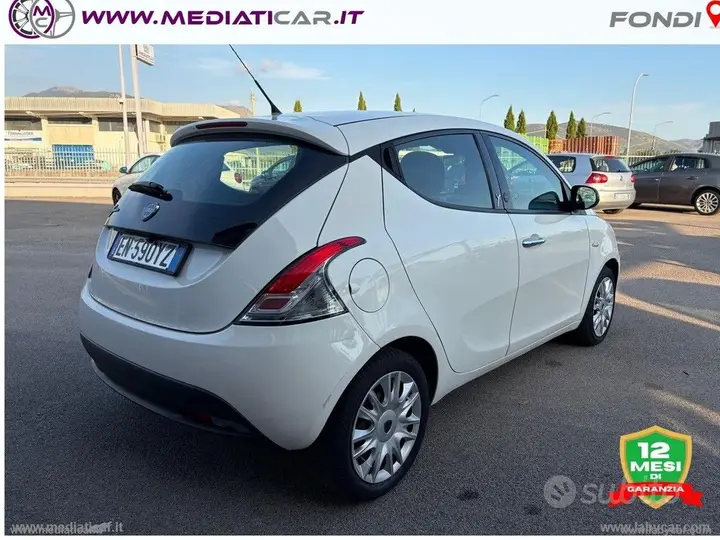 Lancia Ypsilon 2012 photo 5