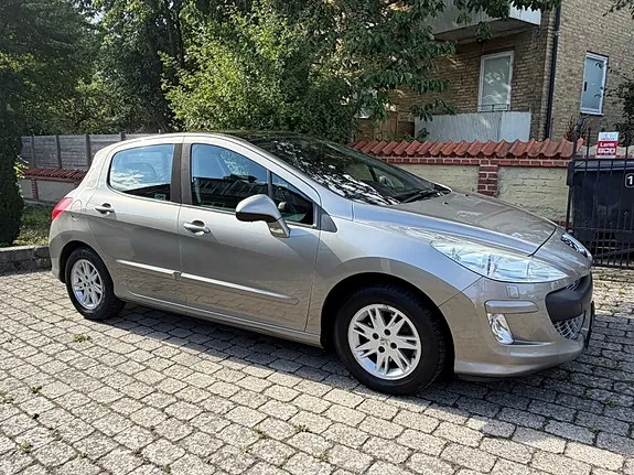 Peugeot 308 2011 photo 2