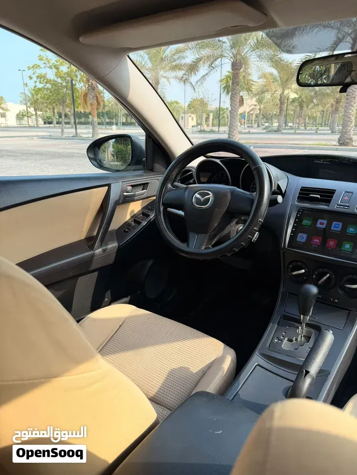 Mazda 3 2012 photo 2