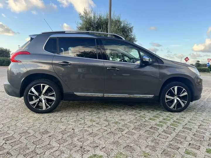 Peugeot 2008 2016 photo 2