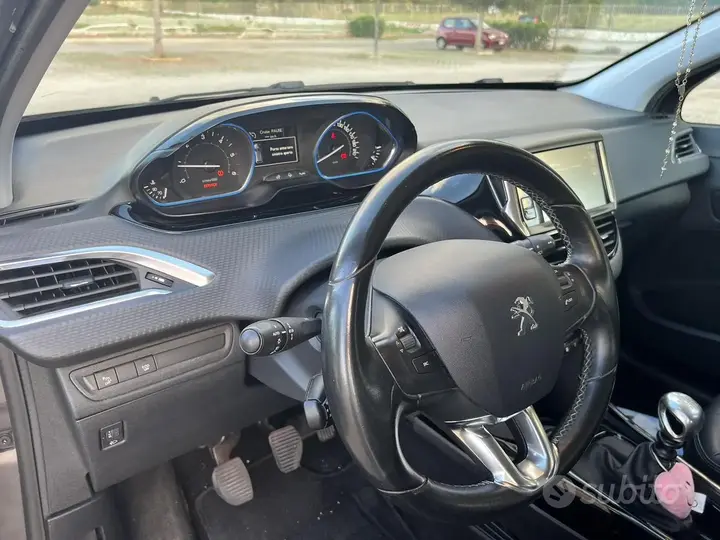 Peugeot 2008 2016 photo 5