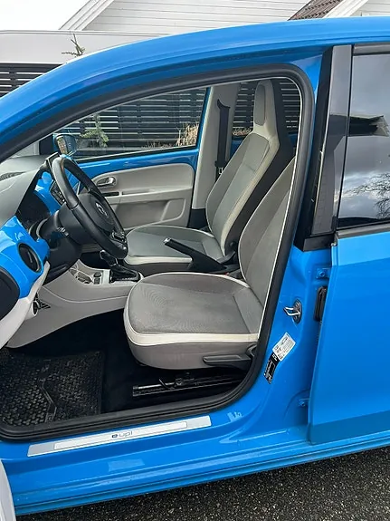Volkswagen E-Up! 2016 photo 4