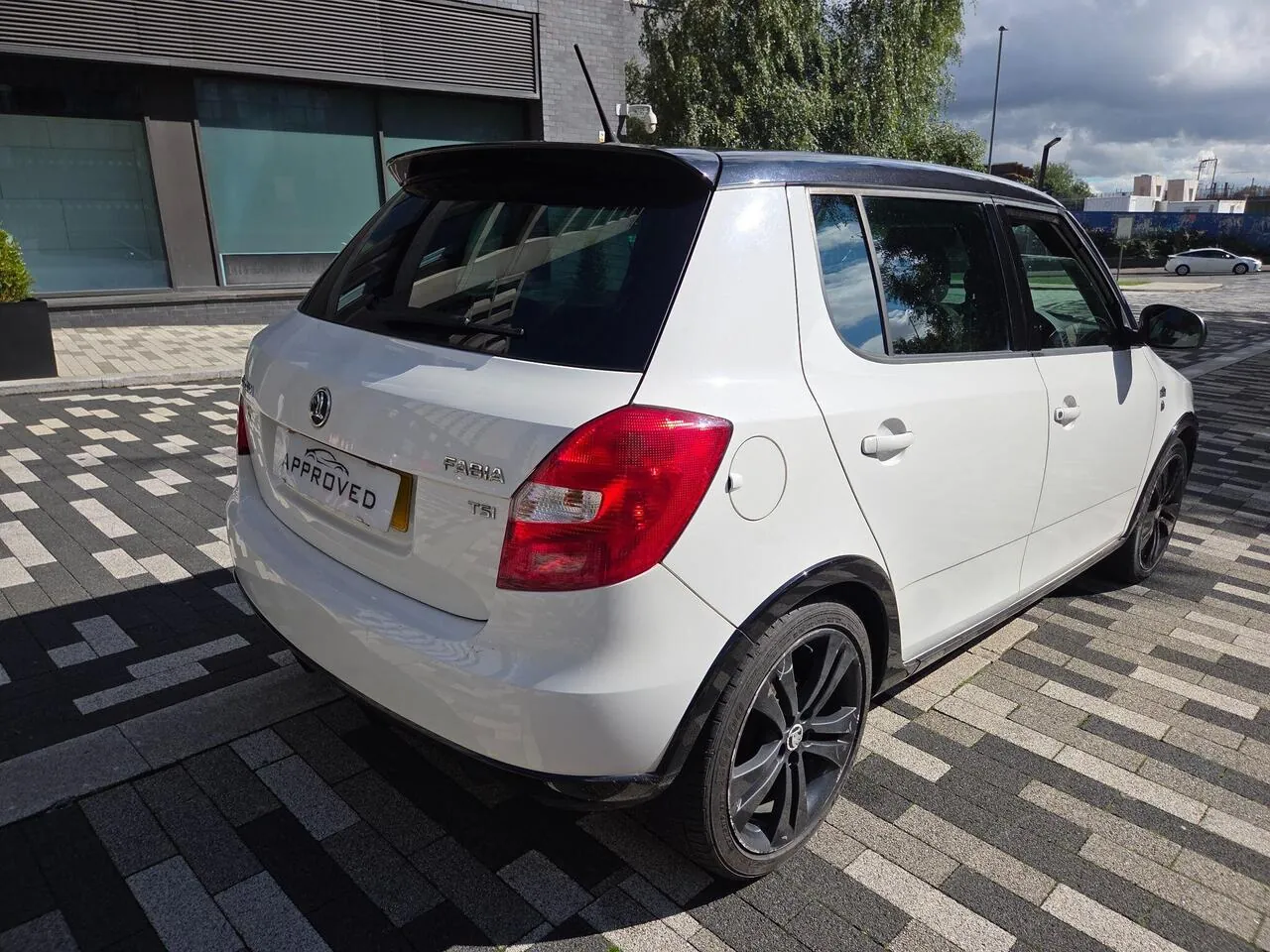 Skoda Fabia 2013 photo 5